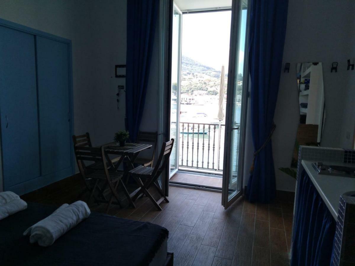 Casa Vacanze Riva Destra Ischia Exterior photo