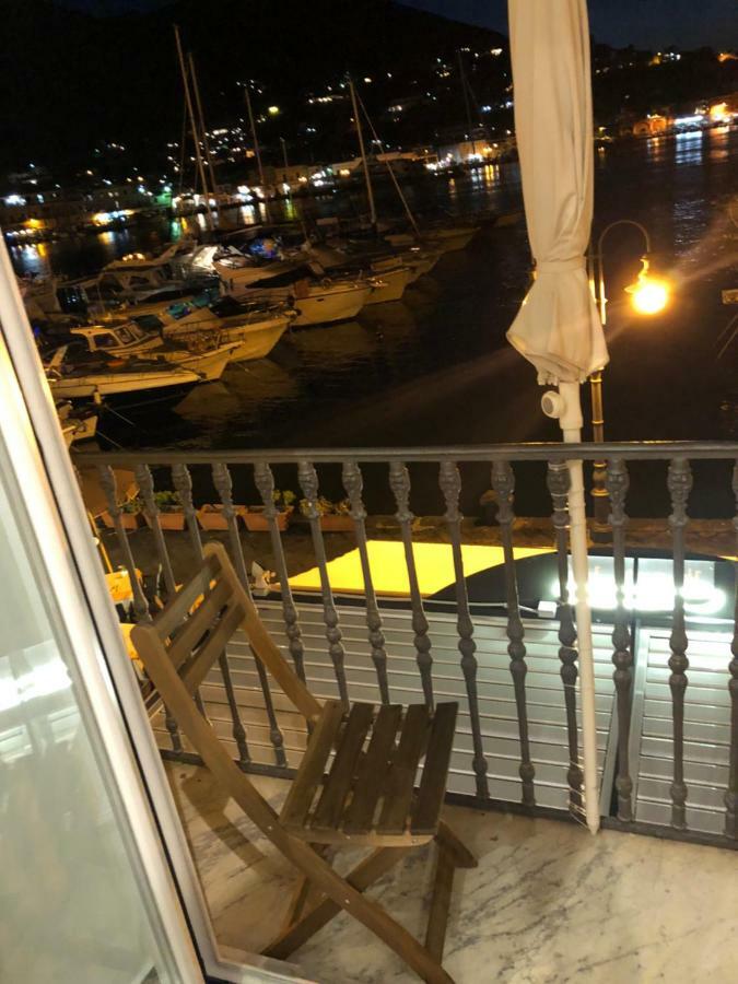 Casa Vacanze Riva Destra Ischia Exterior photo